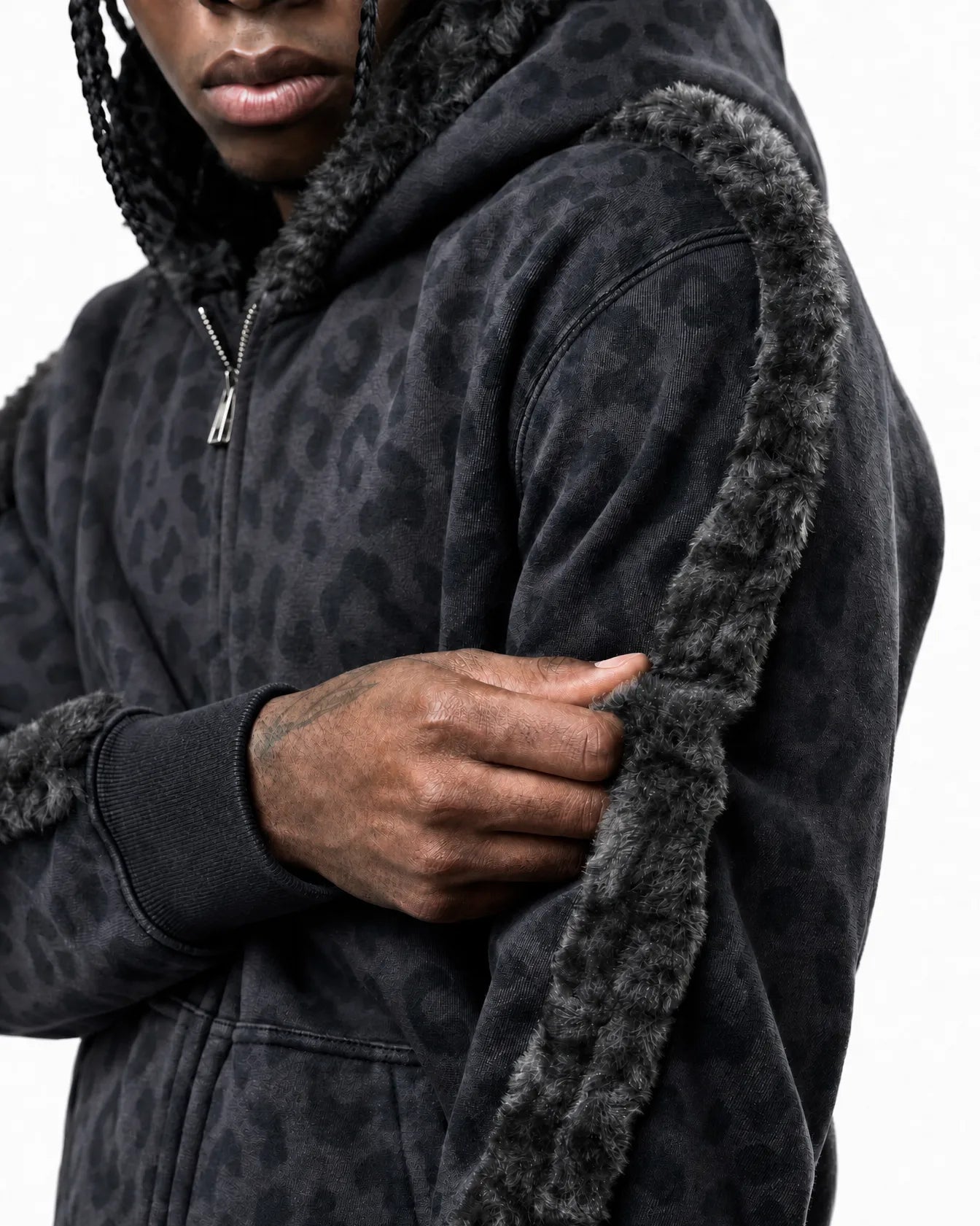 leo - zipper