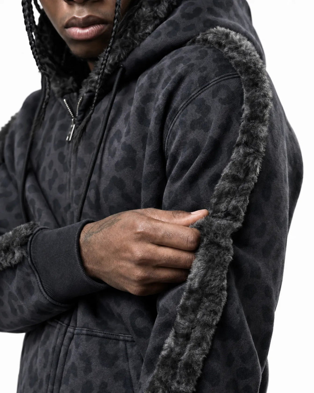 leo - zipper